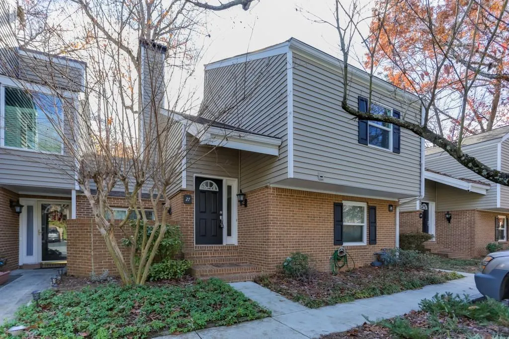27 Dunwoody Springs Drive Unit 27, Atlanta, Georgia 30328, 2 Bedrooms Bedrooms, ,2 BathroomsBathrooms,Residential,Sold,27 Dunwoody Springs Drive Unit 27,6107122