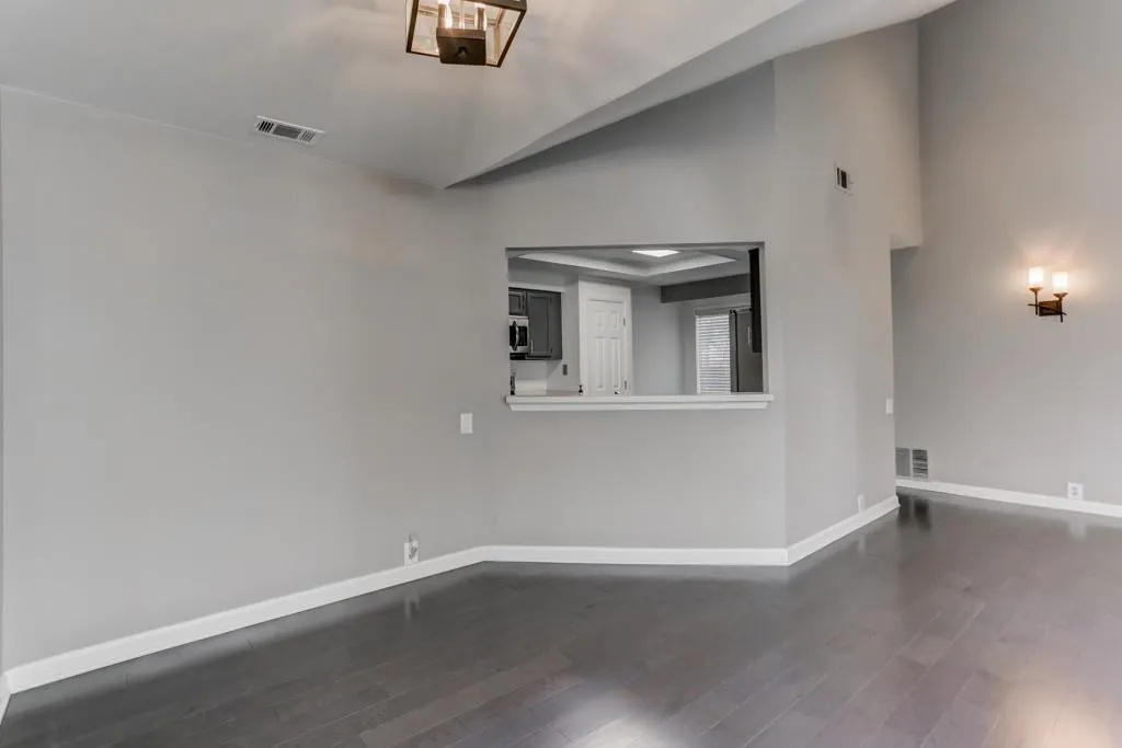 27 Dunwoody Springs Drive Unit 27, Atlanta, Georgia 30328, 2 Bedrooms Bedrooms, ,2 BathroomsBathrooms,Residential,Sold,27 Dunwoody Springs Drive Unit 27,6107122