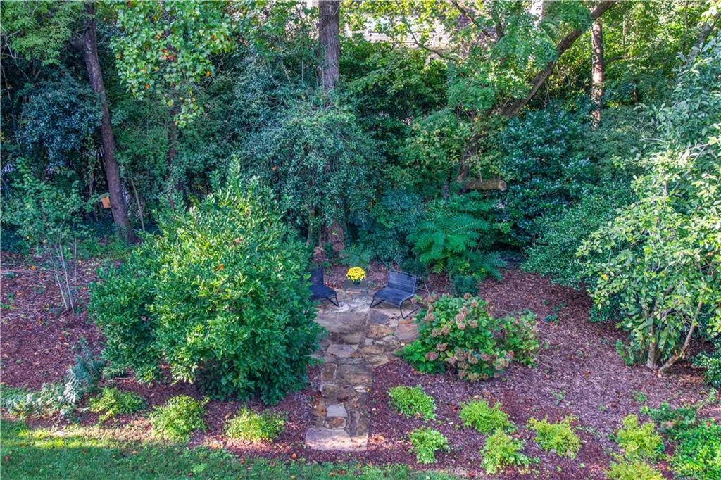390 Craighead Drive Ne, Atlanta, Georgia 30319, 4 Bedrooms Bedrooms, ,3 BathroomsBathrooms,Residential,Sold,390 Craighead Drive Ne,7128918