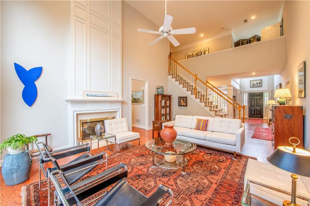 390 Craighead Drive Ne, Atlanta, Georgia 30319, 4 Bedrooms Bedrooms, ,3 BathroomsBathrooms,Residential,Sold,390 Craighead Drive Ne,7128918