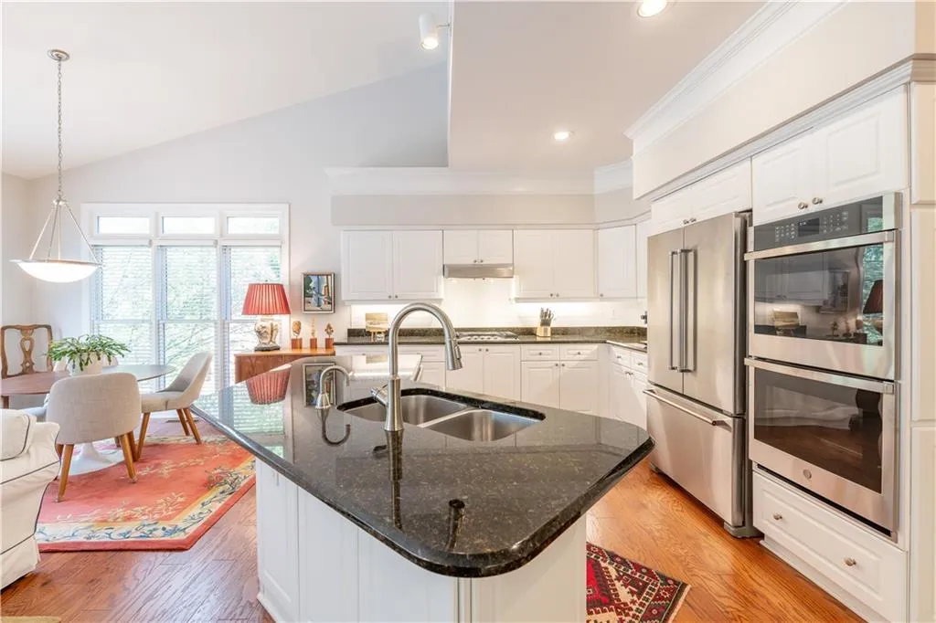 390 Craighead Drive Ne, Atlanta, Georgia 30319, 4 Bedrooms Bedrooms, ,3 BathroomsBathrooms,Residential,Sold,390 Craighead Drive Ne,7128918