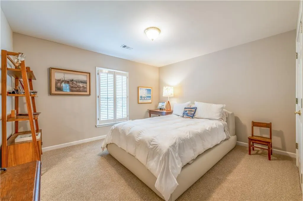 390 Craighead Drive Ne, Atlanta, Georgia 30319, 4 Bedrooms Bedrooms, ,3 BathroomsBathrooms,Residential,Sold,390 Craighead Drive Ne,7128918