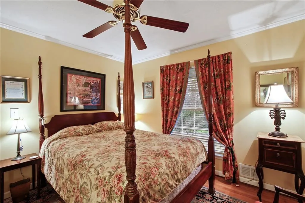 6415 Cherry Tree Lane, Sandy Springs, Georgia 30328, 3 Bedrooms Bedrooms, ,3 BathroomsBathrooms,Residential,Sold,6415 Cherry Tree Lane,6669527