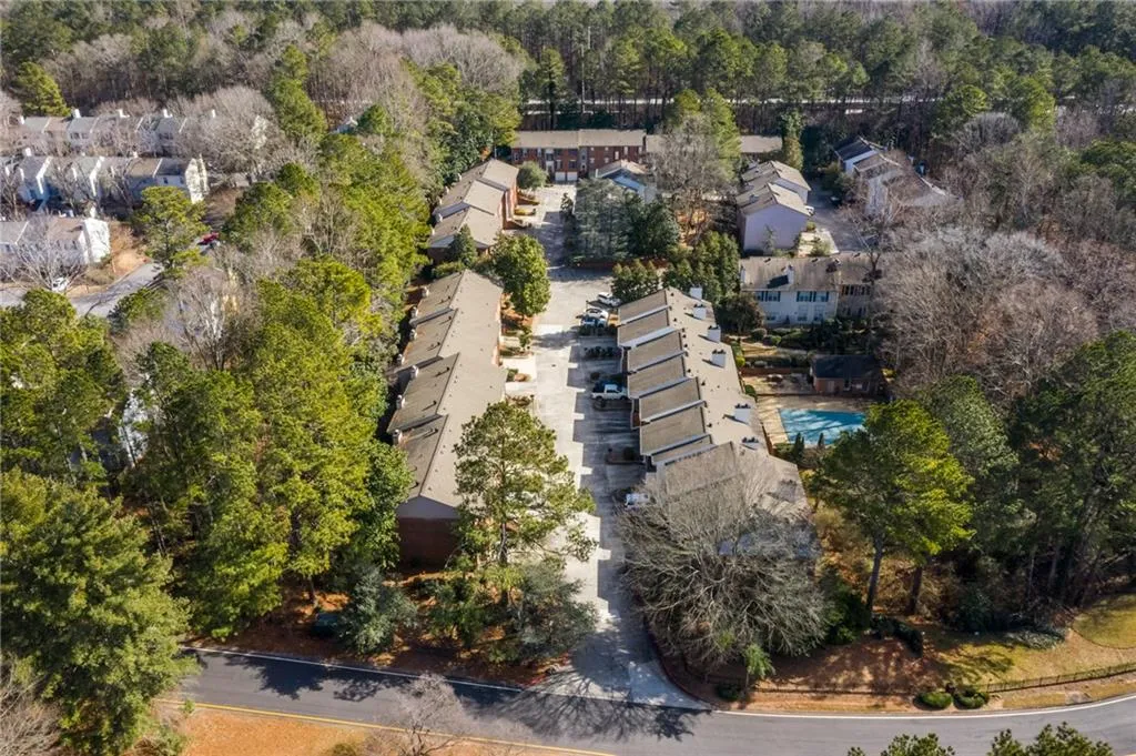 901 Brandywine Circle, Sandy Springs, Georgia 30350, 3 Bedrooms Bedrooms, ,2 BathroomsBathrooms,Residential,Sold,901 Brandywine Circle,6833072