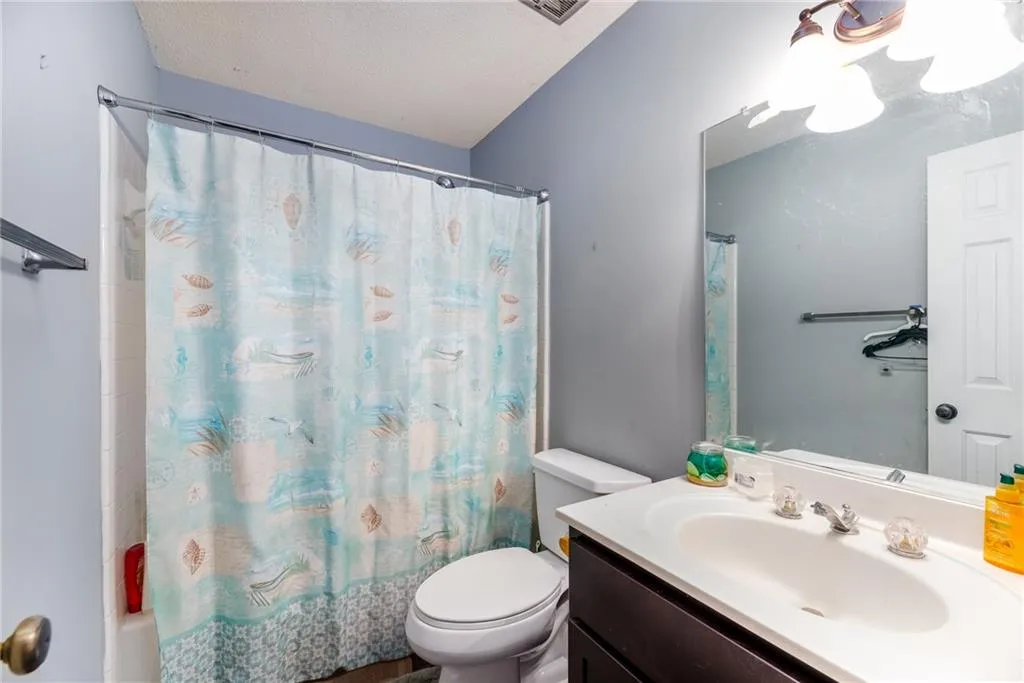 901 Brandywine Circle, Sandy Springs, Georgia 30350, 3 Bedrooms Bedrooms, ,2 BathroomsBathrooms,Residential,Sold,901 Brandywine Circle,6833072