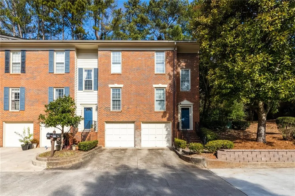 901 Brandywine Circle, Sandy Springs, Georgia 30350, 3 Bedrooms Bedrooms, ,2 BathroomsBathrooms,Residential,Sold,901 Brandywine Circle,6833072