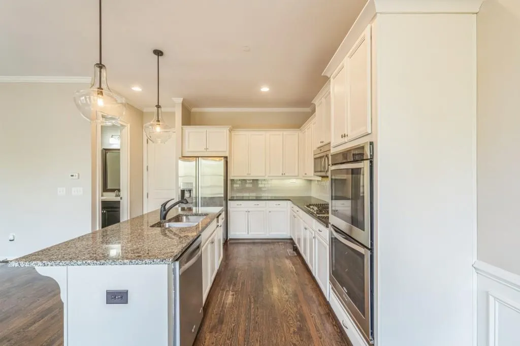 986 Bergeron Place, Atlanta, Georgia 30328, 3 Bedrooms Bedrooms, ,2 BathroomsBathrooms,Residential,Sold,986 Bergeron Place,7490047