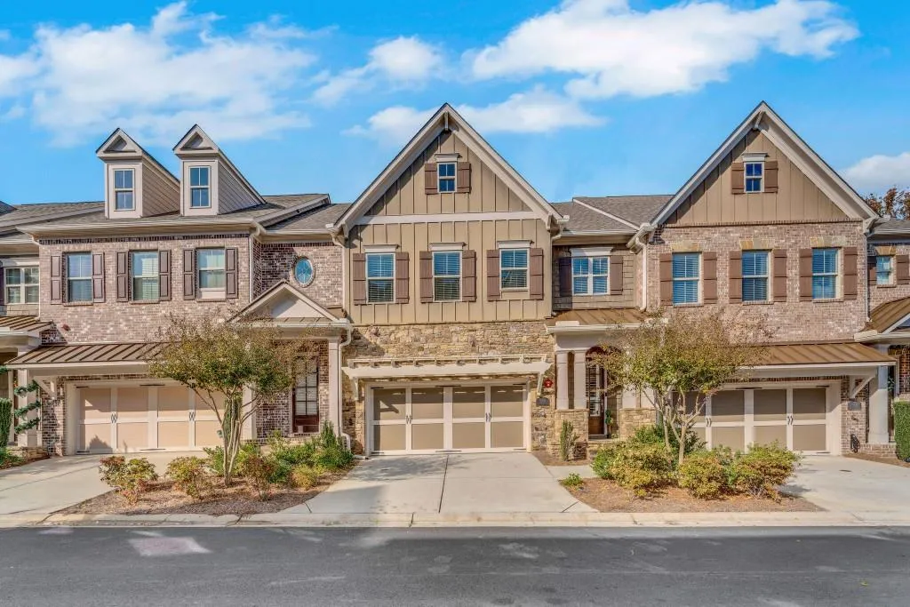 986 Bergeron Place, Atlanta, Georgia 30328, 3 Bedrooms Bedrooms, ,2 BathroomsBathrooms,Residential,Sold,986 Bergeron Place,7490047