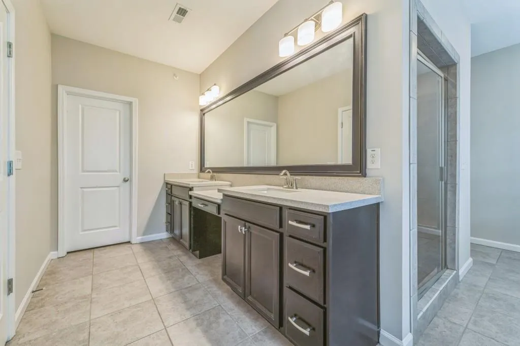 986 Bergeron Place, Atlanta, Georgia 30328, 3 Bedrooms Bedrooms, ,2 BathroomsBathrooms,Residential,Sold,986 Bergeron Place,7490047