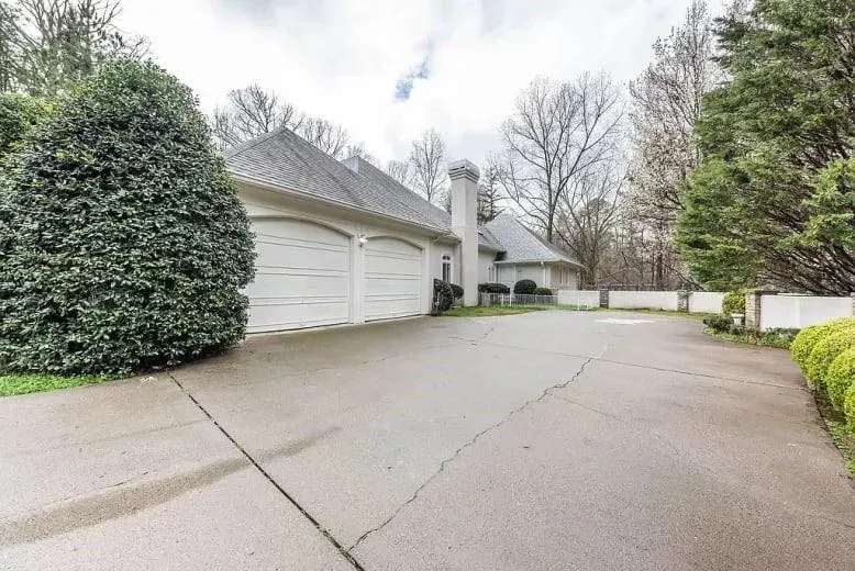 9930 Huntcliff Trace, Sandy Springs, Georgia 30350, 5 Bedrooms Bedrooms, ,3 BathroomsBathrooms,Residential,Sold,9930 Huntcliff Trace,6666298