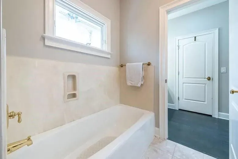 9930 Huntcliff Trace, Sandy Springs, Georgia 30350, 5 Bedrooms Bedrooms, ,3 BathroomsBathrooms,Residential,Sold,9930 Huntcliff Trace,6666298