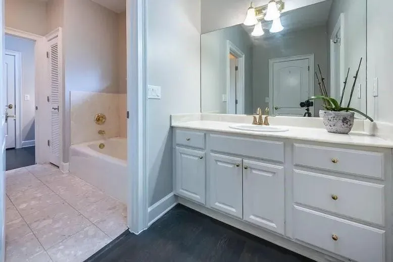 9930 Huntcliff Trace, Sandy Springs, Georgia 30350, 5 Bedrooms Bedrooms, ,3 BathroomsBathrooms,Residential,Sold,9930 Huntcliff Trace,6666298