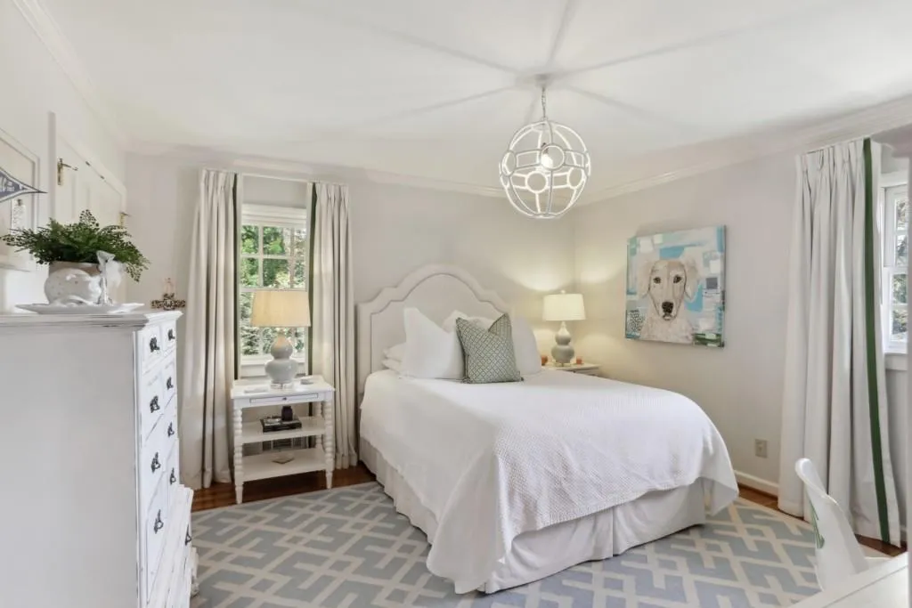 4775 Cherrywood Lane, Atlanta, Georgia 30342, 4 Bedrooms Bedrooms, ,2 BathroomsBathrooms,Residential,Sold,4775 Cherrywood Lane,7142387