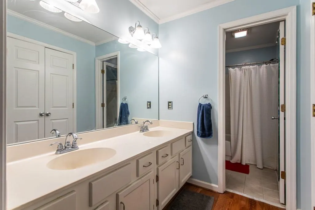 504 Bainbridge Drive, Atlanta, Georgia 30327, 3 Bedrooms Bedrooms, ,2 BathroomsBathrooms,Residential,Sold,504 Bainbridge Drive,6920242
