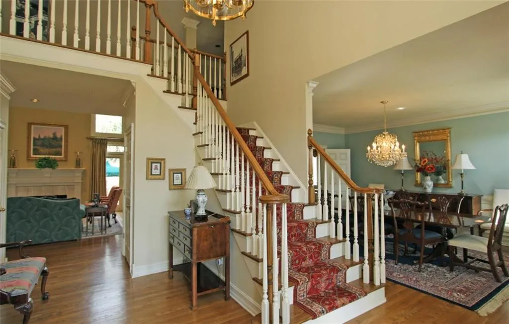 5840 De Claire Court, Sandy Springs, Georgia 30328, 5 Bedrooms Bedrooms, ,4 BathroomsBathrooms,Residential,Sold,5840 De Claire Court,5655003