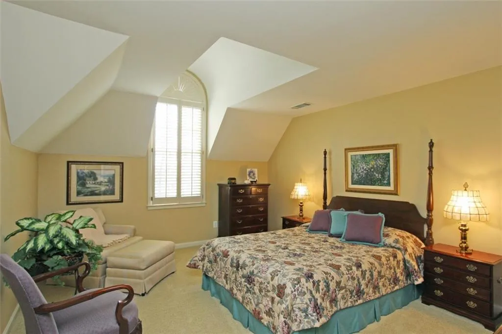 5840 De Claire Court, Sandy Springs, Georgia 30328, 5 Bedrooms Bedrooms, ,4 BathroomsBathrooms,Residential,Sold,5840 De Claire Court,5655003