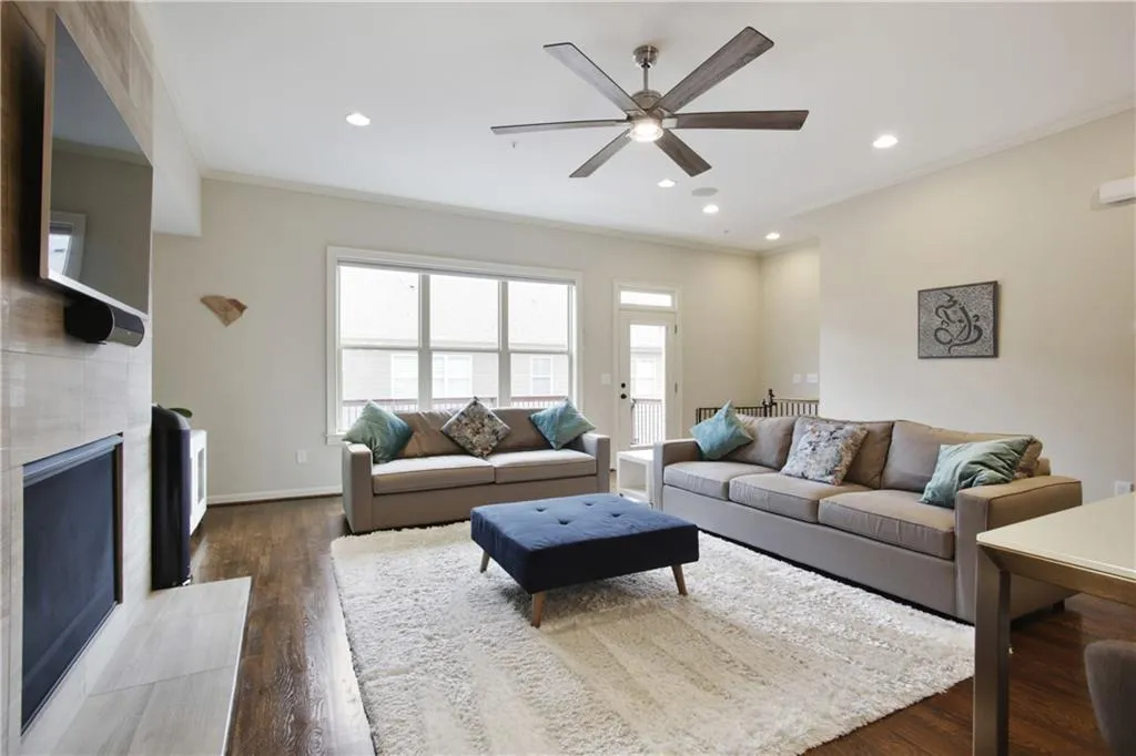 948 Opelousas Way, Atlanta, Georgia 30328, 4 Bedrooms Bedrooms, ,3 BathroomsBathrooms,Residential,Sold,948 Opelousas Way,6881398