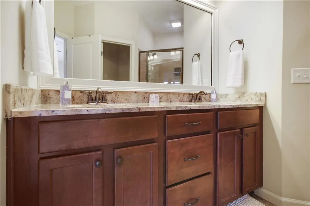 948 Opelousas Way, Atlanta, Georgia 30328, 4 Bedrooms Bedrooms, ,3 BathroomsBathrooms,Residential,Sold,948 Opelousas Way,6881398