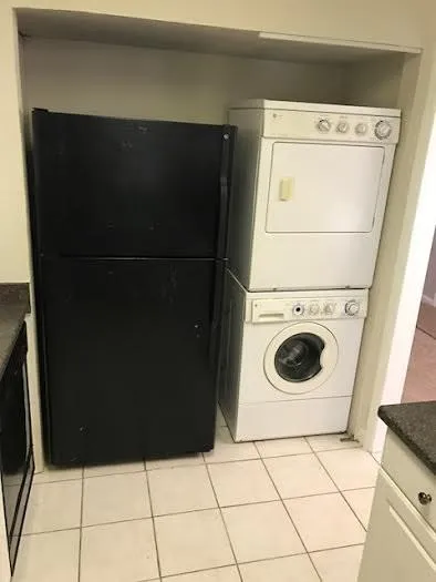 6700 Roswell Road Unit 24h, Sandy Springs, Georgia 30328, 2 Bedrooms Bedrooms, ,2 BathroomsBathrooms,Residential,Sold,6700 Roswell Road Unit 24h,5828210