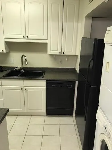 6700 Roswell Road Unit 24h, Sandy Springs, Georgia 30328, 2 Bedrooms Bedrooms, ,2 BathroomsBathrooms,Residential,Sold,6700 Roswell Road Unit 24h,5828210