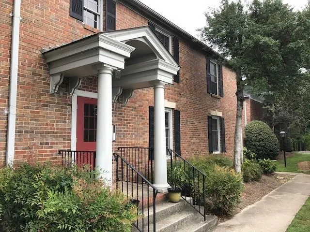 6700 Roswell Road Unit 24h, Sandy Springs, Georgia 30328, 2 Bedrooms Bedrooms, ,2 BathroomsBathrooms,Residential,Sold,6700 Roswell Road Unit 24h,5828210