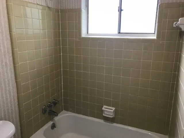 6700 Roswell Road Unit 24h, Sandy Springs, Georgia 30328, 2 Bedrooms Bedrooms, ,2 BathroomsBathrooms,Residential,Sold,6700 Roswell Road Unit 24h,5828210