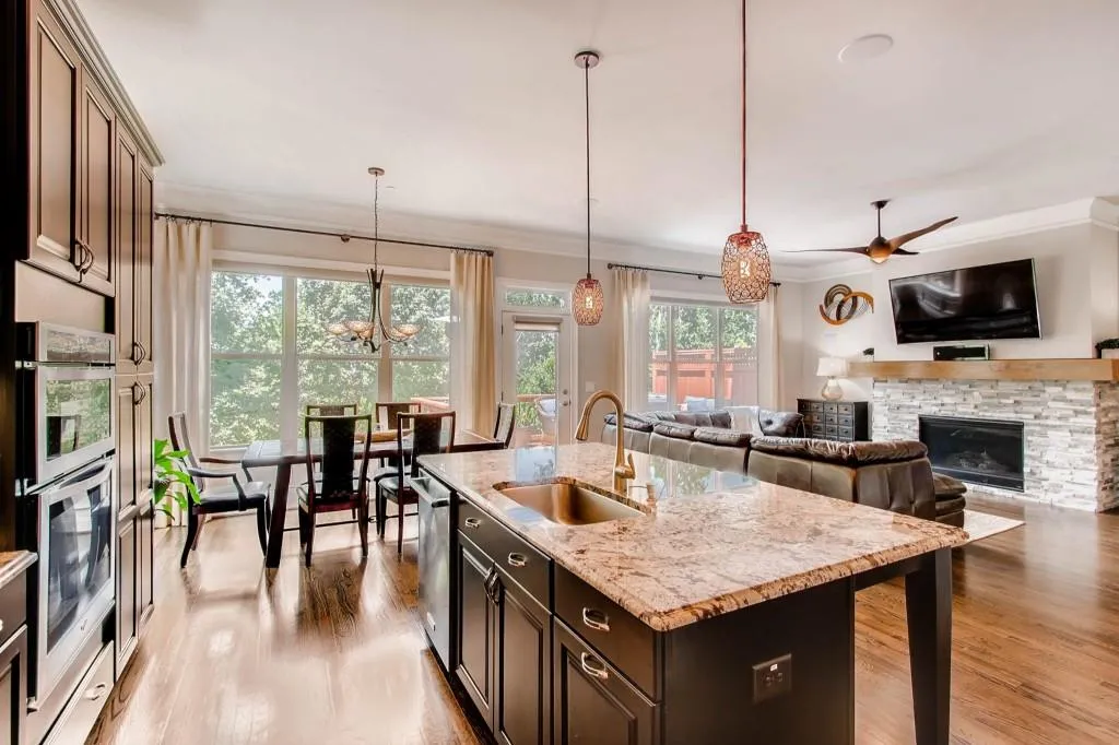 976 Bergeron Place, Sandy Springs, Georgia 30328, 4 Bedrooms Bedrooms, ,3 BathroomsBathrooms,Residential,Sold,976 Bergeron Place,6047373
