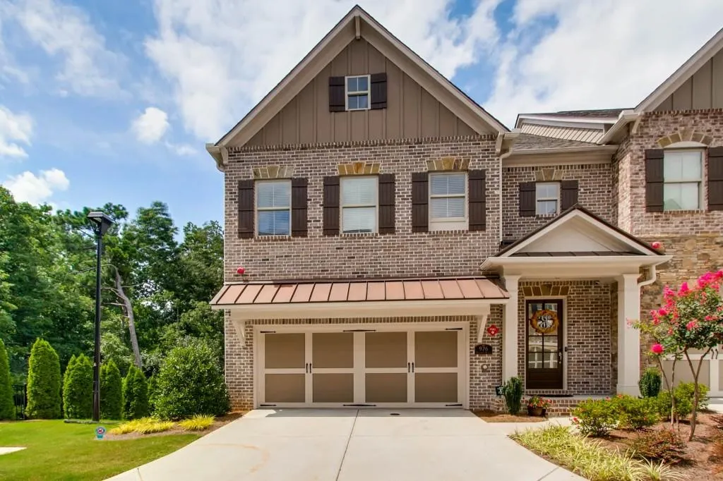 976 Bergeron Place, Sandy Springs, Georgia 30328, 4 Bedrooms Bedrooms, ,3 BathroomsBathrooms,Residential,Sold,976 Bergeron Place,6047373
