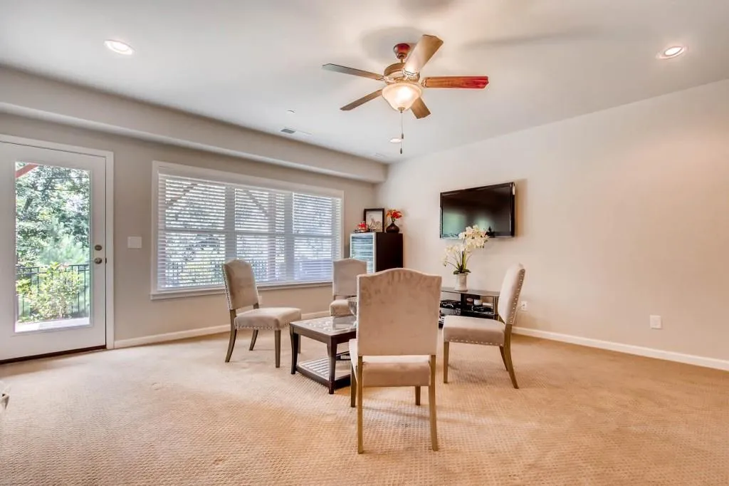 976 Bergeron Place, Sandy Springs, Georgia 30328, 4 Bedrooms Bedrooms, ,3 BathroomsBathrooms,Residential,Sold,976 Bergeron Place,6047373