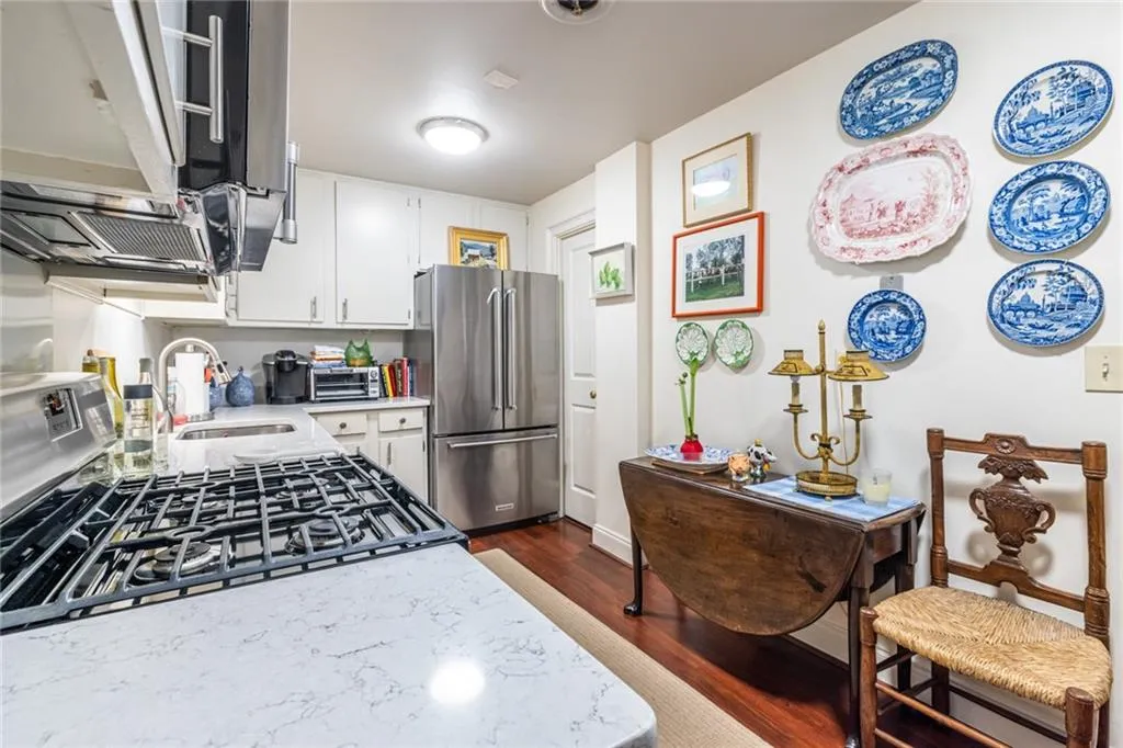 2734 Peachtree Road Nw Unit A404, Atlanta, Georgia 30305, 2 Bedrooms Bedrooms, 0 ,2 BathroomsBathrooms,Residential,For Sale,2734 Peachtree Road Nw Unit A404,7721996