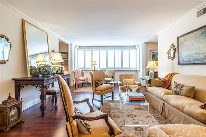 2734 Peachtree Road Nw Unit A404, Atlanta, Georgia 30305