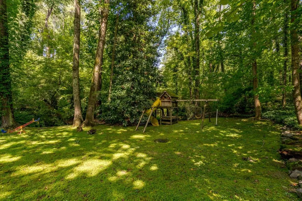 6450 Tanacrest Court, Sandy Springs, Georgia 30328, 4 Bedrooms Bedrooms, ,3 BathroomsBathrooms,Residential,Sold,6450 Tanacrest Court,6773555
