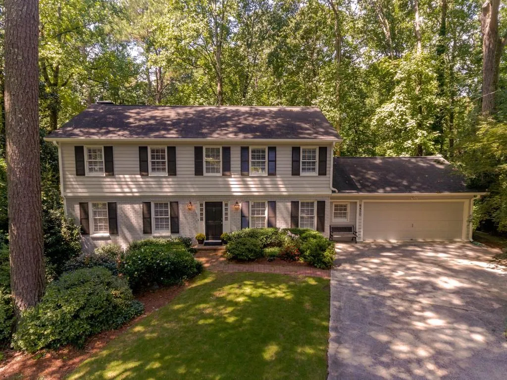 6450 Tanacrest Court, Sandy Springs, Georgia 30328, 4 Bedrooms Bedrooms, ,3 BathroomsBathrooms,Residential,Sold,6450 Tanacrest Court,6773555