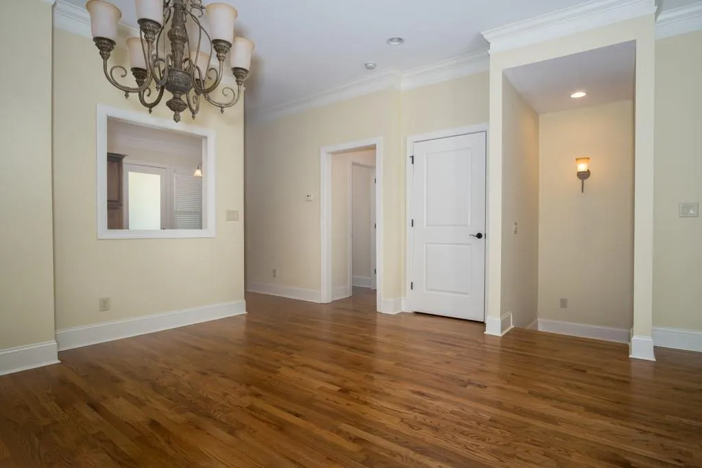 6075 City Walk Lane, Sandy Springs, Georgia 30328, 3 Bedrooms Bedrooms, ,3 BathroomsBathrooms,Residential,Sold,6075 City Walk Lane,6592058