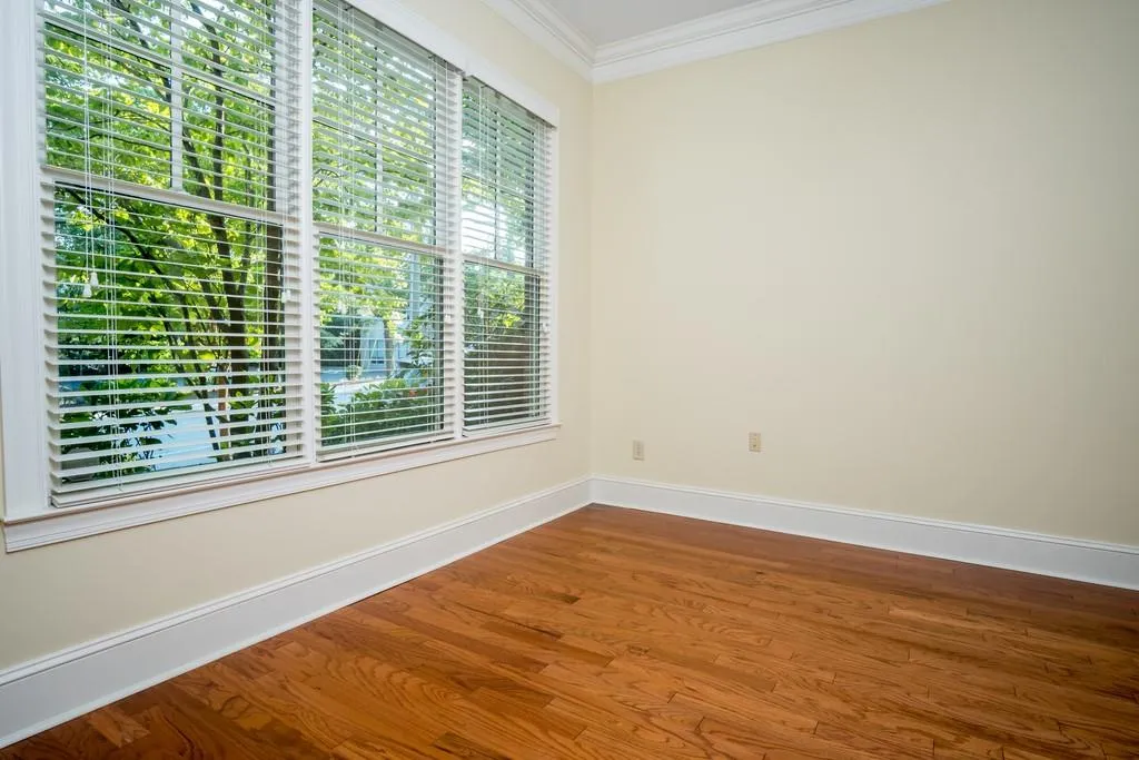 6075 City Walk Lane, Sandy Springs, Georgia 30328, 3 Bedrooms Bedrooms, ,3 BathroomsBathrooms,Residential,Sold,6075 City Walk Lane,6592058