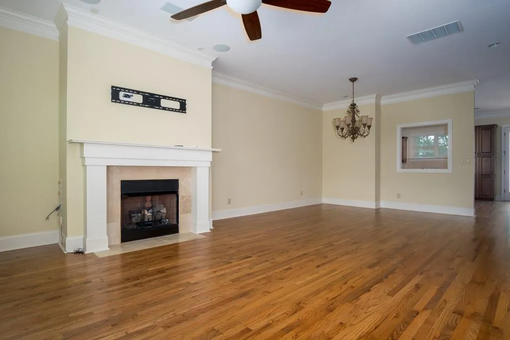 6075 City Walk Lane, Sandy Springs, Georgia 30328, 3 Bedrooms Bedrooms, ,3 BathroomsBathrooms,Residential,Sold,6075 City Walk Lane,6592058
