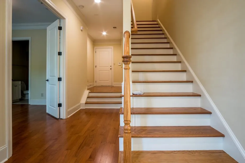 6075 City Walk Lane, Sandy Springs, Georgia 30328, 3 Bedrooms Bedrooms, ,3 BathroomsBathrooms,Residential,Sold,6075 City Walk Lane,6592058