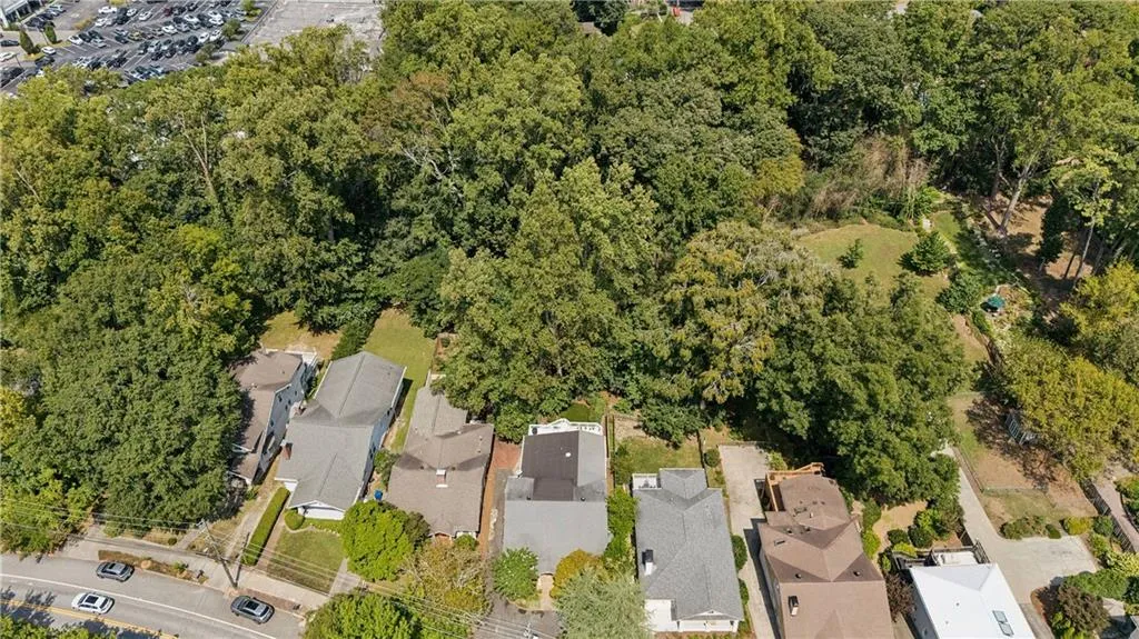 68 Peachtree Hills Avenue Ne, Atlanta, Georgia 30305, 4 Bedrooms Bedrooms, ,3 BathroomsBathrooms,Residential,For Sale,68 Peachtree Hills Avenue Ne,7664991