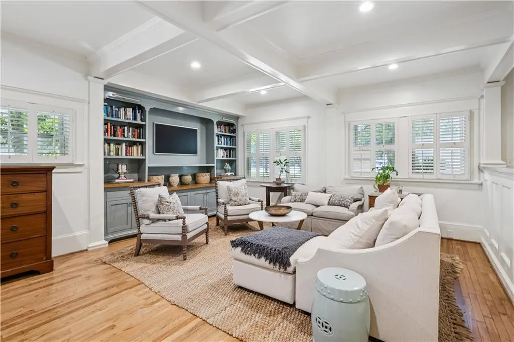 68 Peachtree Hills Avenue Ne, Atlanta, Georgia 30305, 4 Bedrooms Bedrooms, ,3 BathroomsBathrooms,Residential,For Sale,68 Peachtree Hills Avenue Ne,7664991