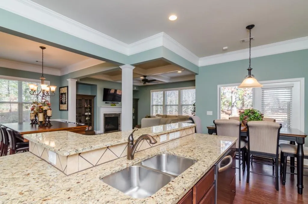 820 Northam Lane Ne, Sandy Springs, Georgia 30342, 3 Bedrooms Bedrooms, ,3 BathroomsBathrooms,Residential,Sold,820 Northam Lane Ne,6019638