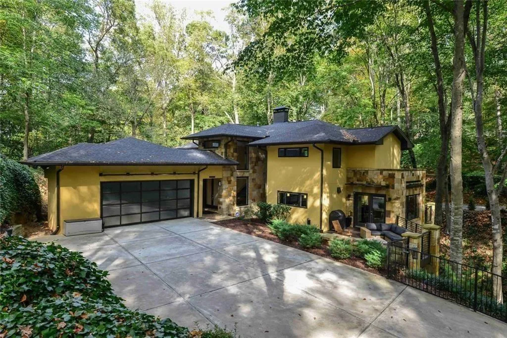 1180 E Beechwood Drive Nw, Atlanta, Georgia 30327, 6 Bedrooms Bedrooms, 0 ,4 BathroomsBathrooms,Residential,For Sale,1180 E Beechwood Drive Nw,7754878