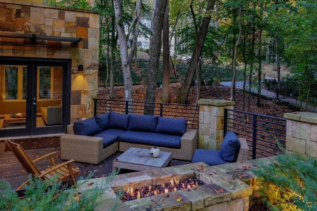 1180 E Beechwood Drive Nw, Atlanta, Georgia 30327, 6 Bedrooms Bedrooms, 0 ,4 BathroomsBathrooms,Residential,For Sale,1180 E Beechwood Drive Nw,7754878