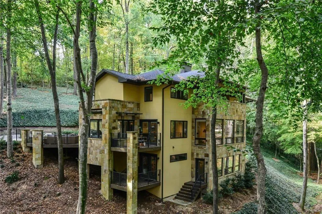 1180 E Beechwood Drive Nw, Atlanta, Georgia 30327, 6 Bedrooms Bedrooms, 0 ,4 BathroomsBathrooms,Residential,For Sale,1180 E Beechwood Drive Nw,7754878