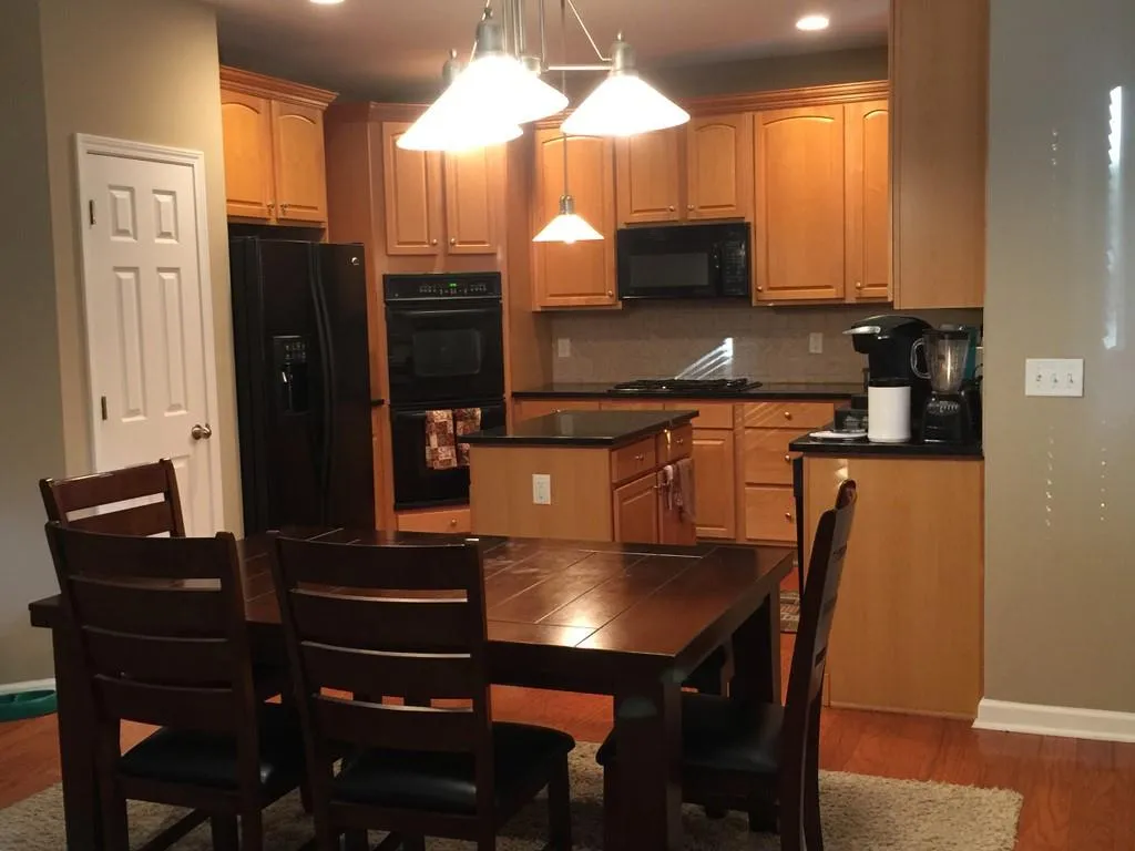 220 Fieldsborn Court Ne, Sandy Springs, Georgia 30328, 6 Bedrooms Bedrooms, ,4 BathroomsBathrooms,Residential,Sold,220 Fieldsborn Court Ne,6757935