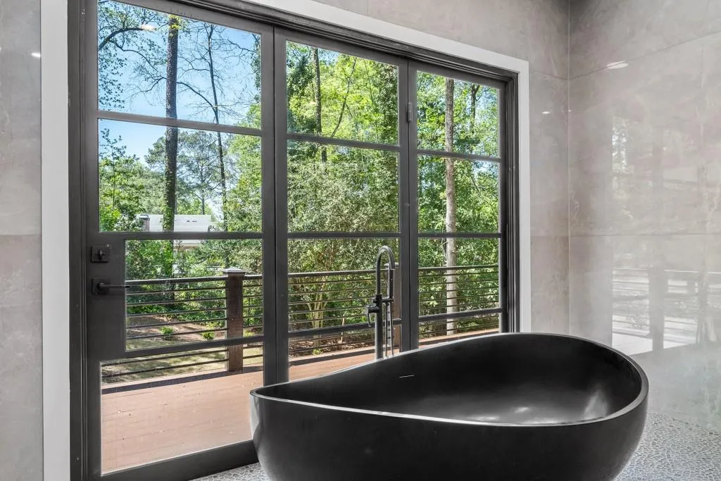 4366 Skyland Drive Ne, Atlanta, Georgia 30342, 6 Bedrooms Bedrooms, ,5 BathroomsBathrooms,Residential,For Sale,4366 Skyland Drive Ne,7563539