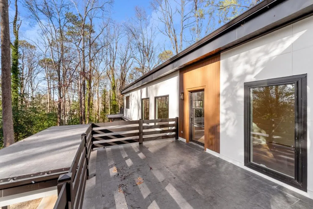 4366 Skyland Drive Ne, Atlanta, Georgia 30342, 6 Bedrooms Bedrooms, ,5 BathroomsBathrooms,Residential,For Sale,4366 Skyland Drive Ne,7563539
