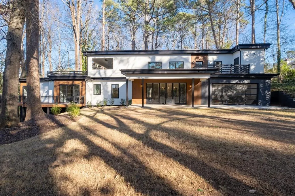 4366 Skyland Drive Ne, Atlanta, Georgia 30342, 6 Bedrooms Bedrooms, ,5 BathroomsBathrooms,Residential,For Sale,4366 Skyland Drive Ne,7563539