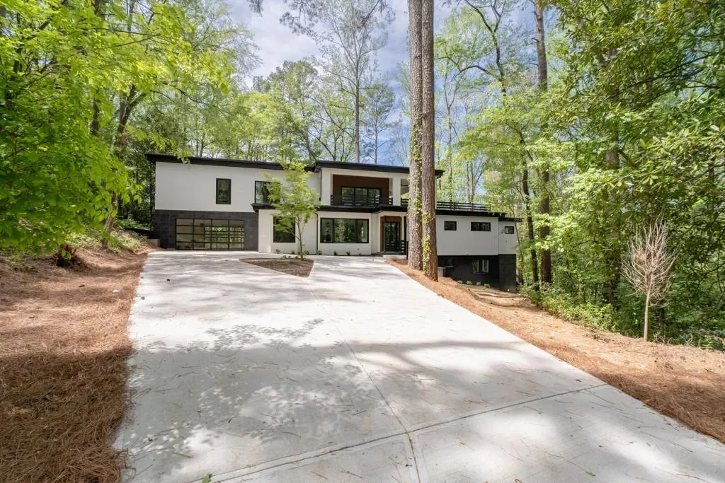 4366 Skyland Drive Ne, Atlanta, Georgia 30342, 6 Bedrooms Bedrooms, ,5 BathroomsBathrooms,Residential,For Sale,4366 Skyland Drive Ne,7563539