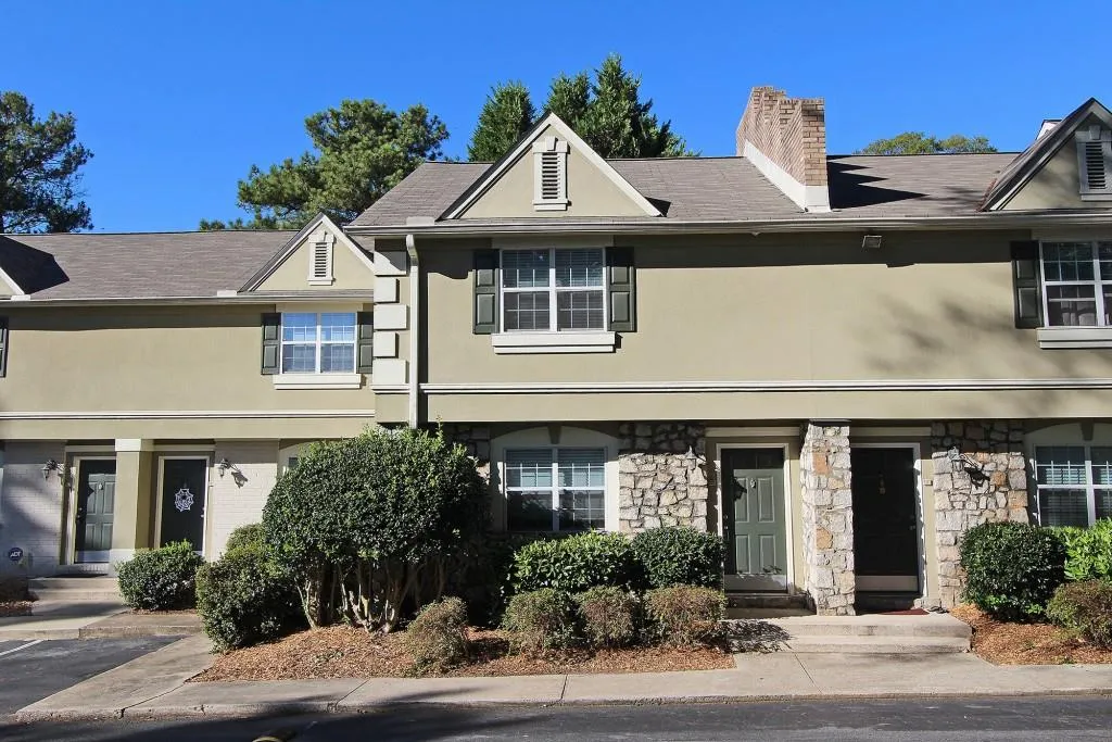 6900 Roswell Road Unit F7, Sandy Springs, Georgia 30328, 2 Bedrooms Bedrooms, ,2 BathroomsBathrooms,Residential,Sold,6900 Roswell Road Unit F7,5761287