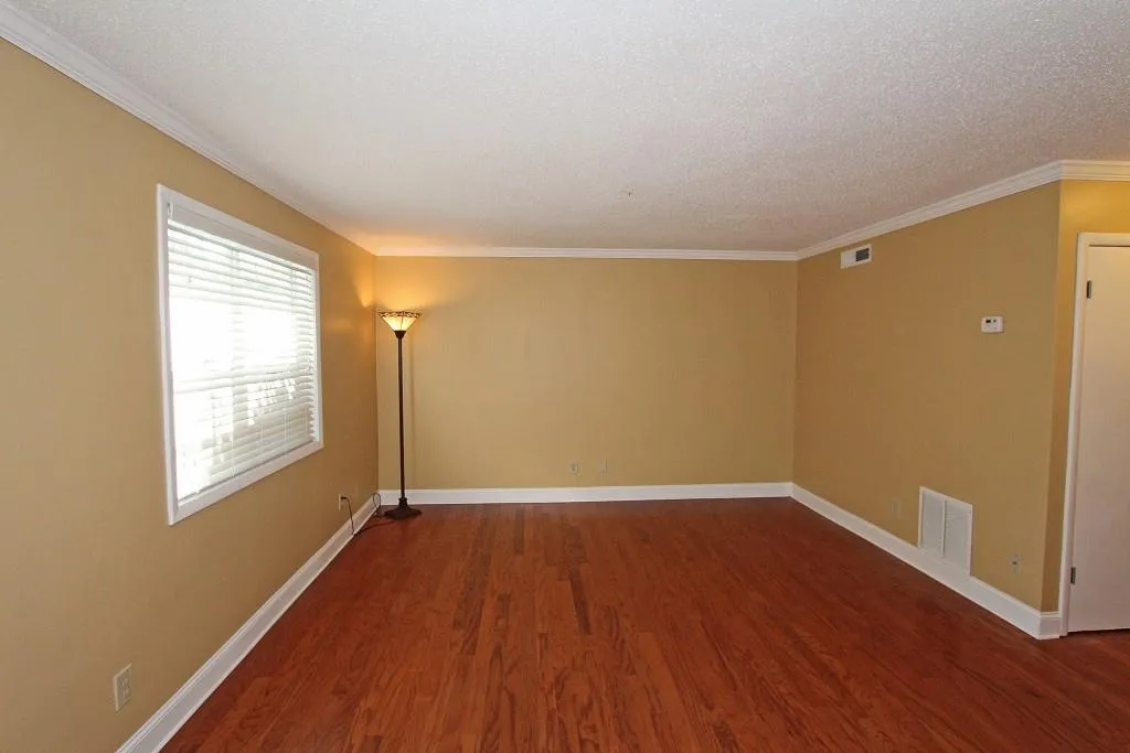 6900 Roswell Road Unit F7, Sandy Springs, Georgia 30328, 2 Bedrooms Bedrooms, ,2 BathroomsBathrooms,Residential,Sold,6900 Roswell Road Unit F7,5761287